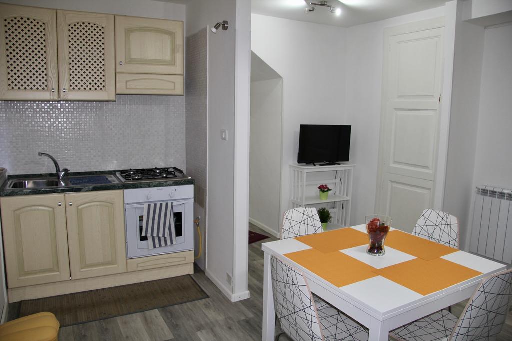 Vittoria Apartment Catania Bagian luar foto