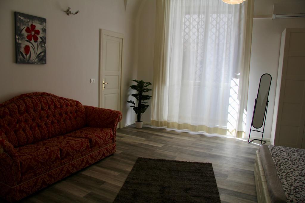 Vittoria Apartment Catania Bagian luar foto